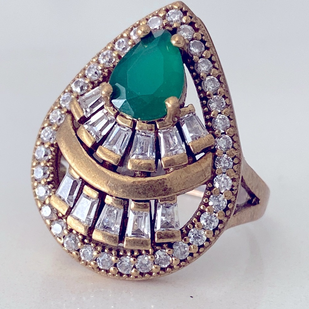 Stunning Vintage Green ring aventurine size 7.5